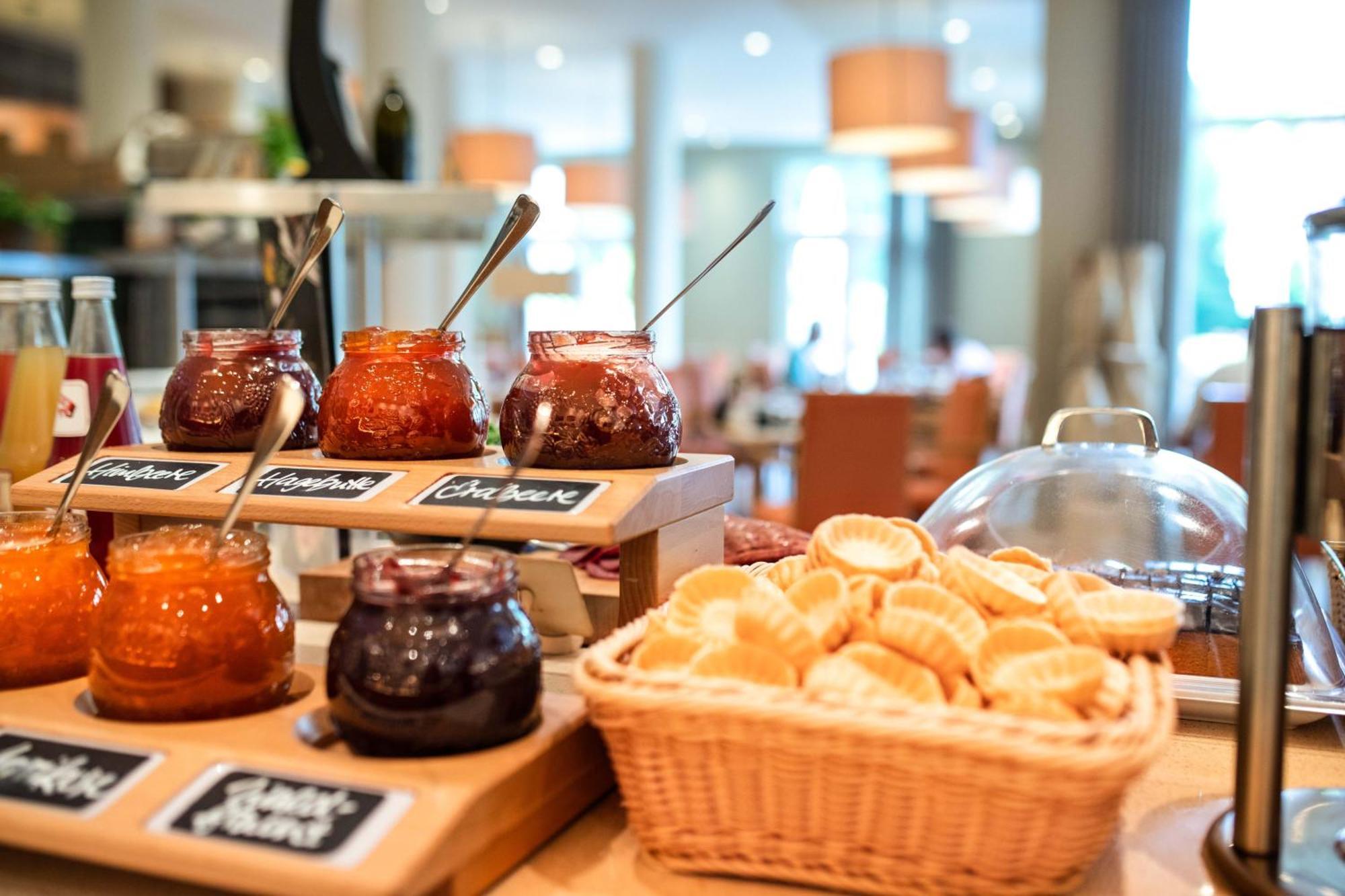 Upstalsboom Kuehlungsborn Hotel Ngoại thất bức ảnh
