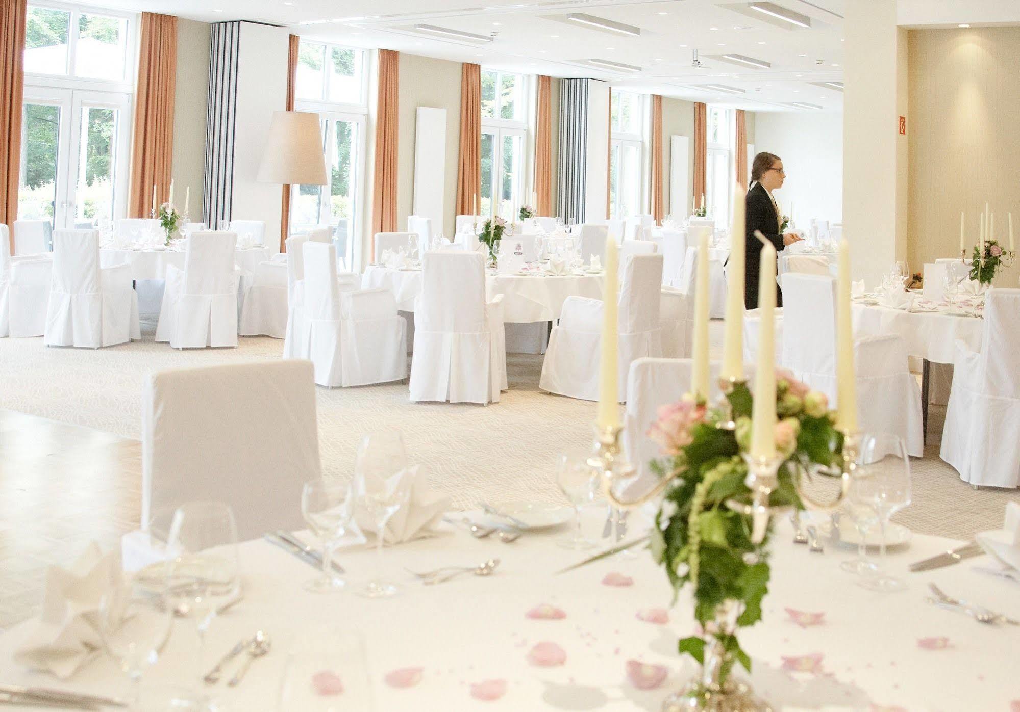 Upstalsboom Kuehlungsborn Hotel Ngoại thất bức ảnh