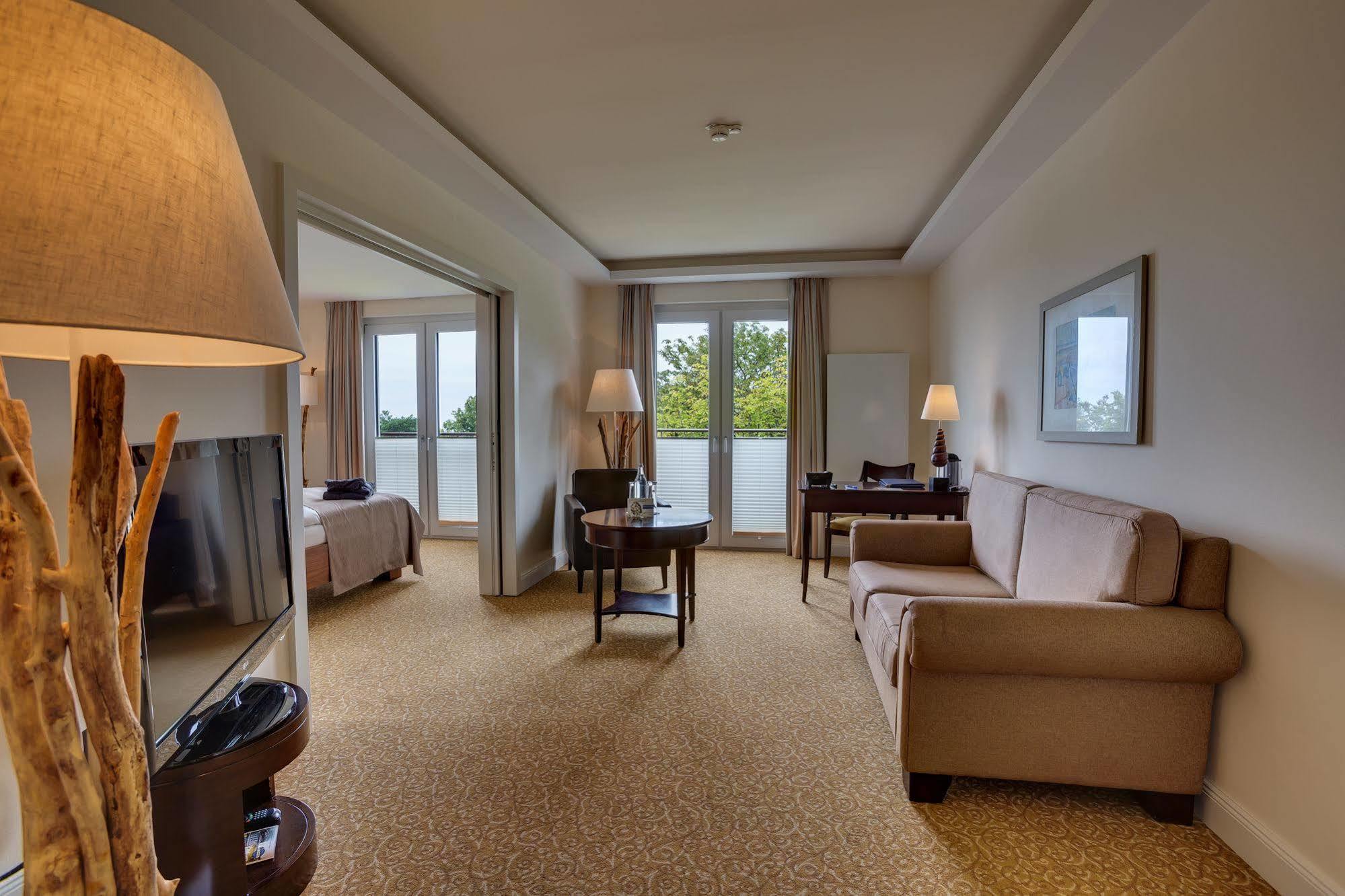 Upstalsboom Kuehlungsborn Hotel Ngoại thất bức ảnh